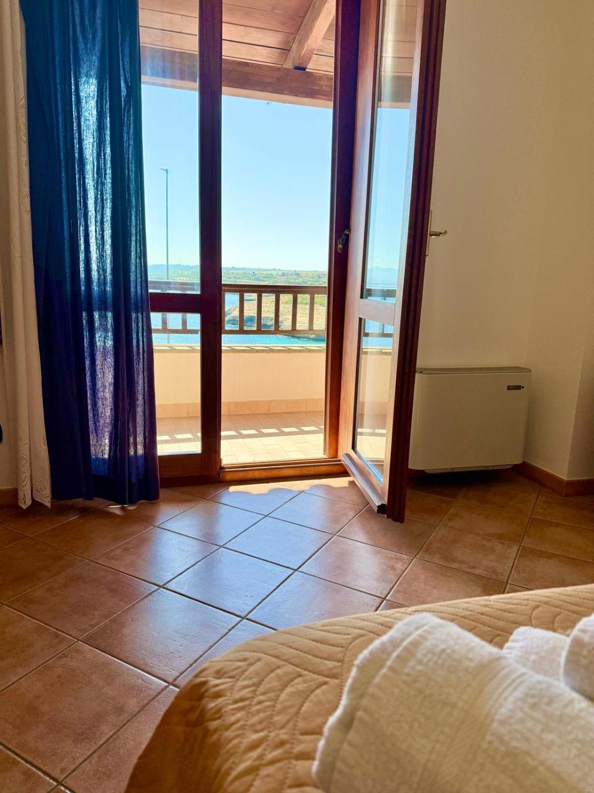 L'Ancora Blu Lejlighed Porto Torres Eksteriør billede